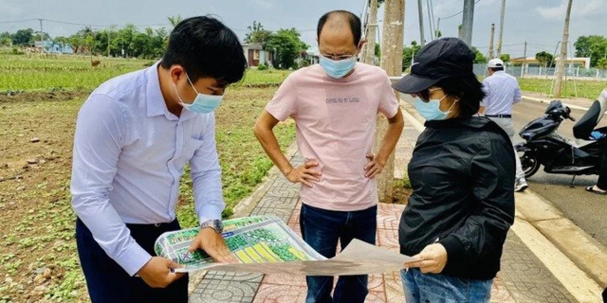 Hụt hơi vì ôm hàng lướt sóng, nhà đầu tư kêu cứu: “Xoay tiền không kịp, cần sang cọc”